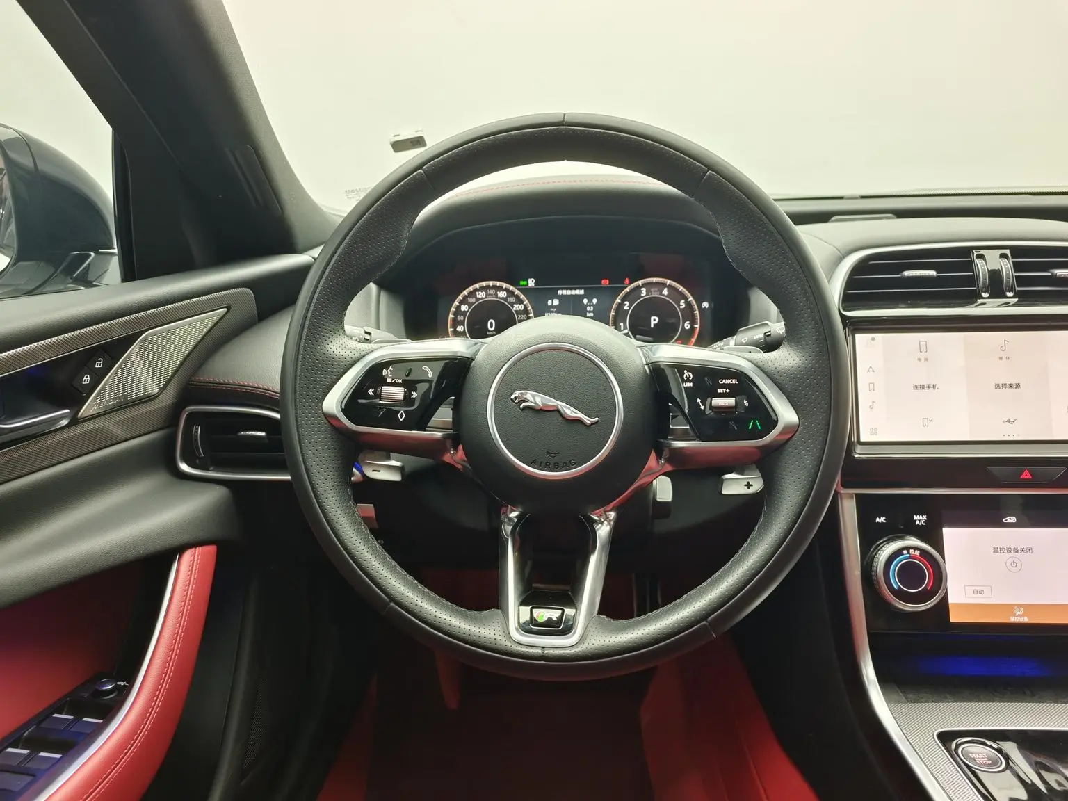 Jaguar XEL 2025 2.0T 250PS R-DYNAMIC 90 Anniversary Heritage