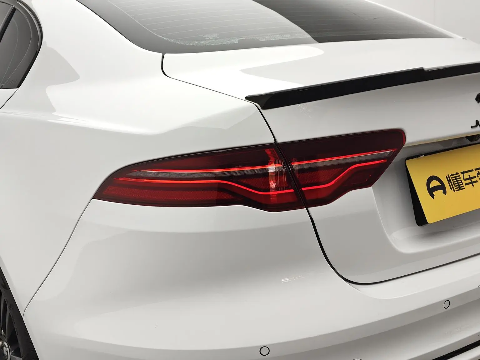 Jaguar XEL 2025 2.0T 250PS R-DYNAMIC 90 Anniversary Heritage