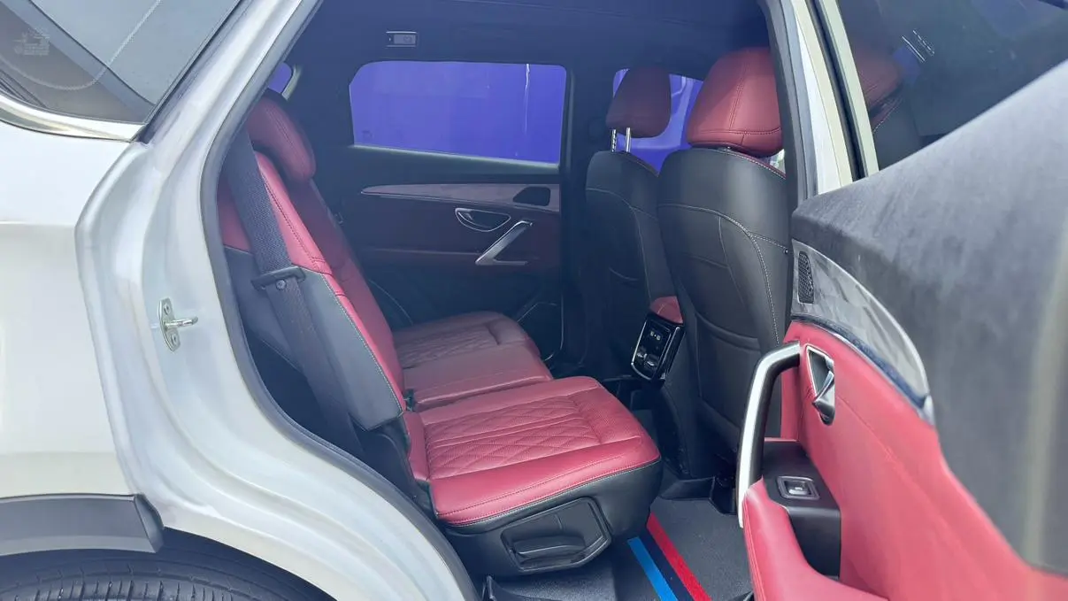 Jetour X70 PLUS 2023 1.5T DCTPLUS 7 seat
