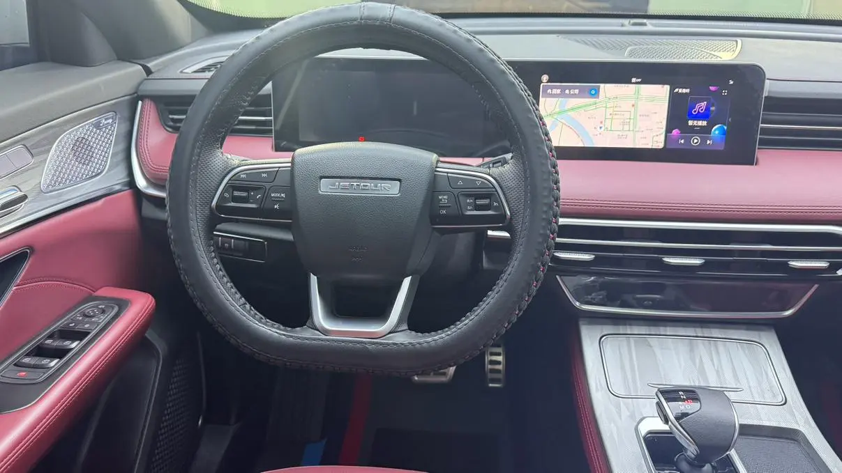 Jetour X70 PLUS 2023 1.5T DCTPLUS 7 seat