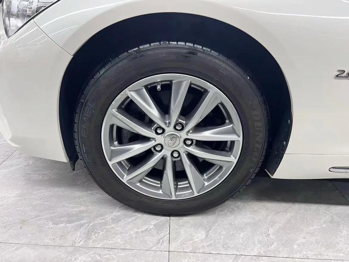 Infiniti Q50L 2018 2.0T Comfort China VI