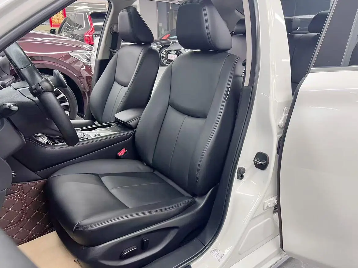 Infiniti Q50L 2018 2.0T Comfort China VI