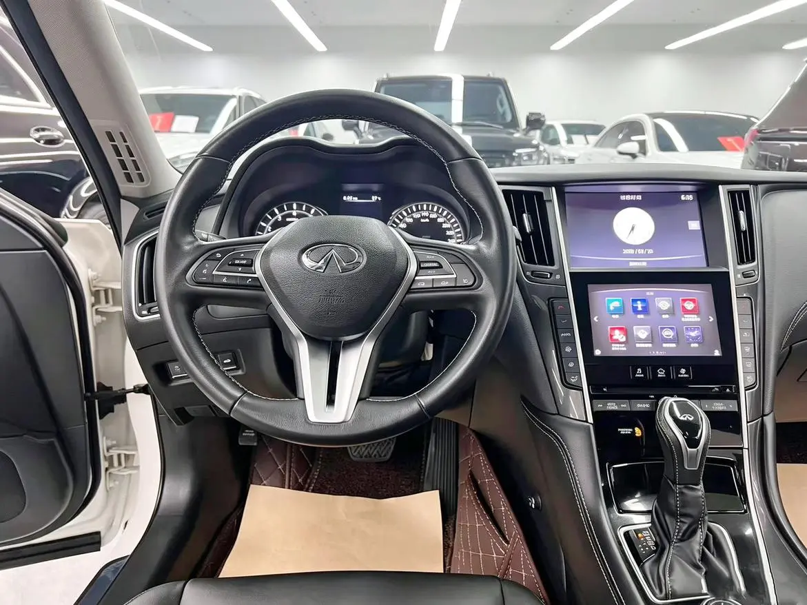 Infiniti Q50L 2018 2.0T Comfort China VI