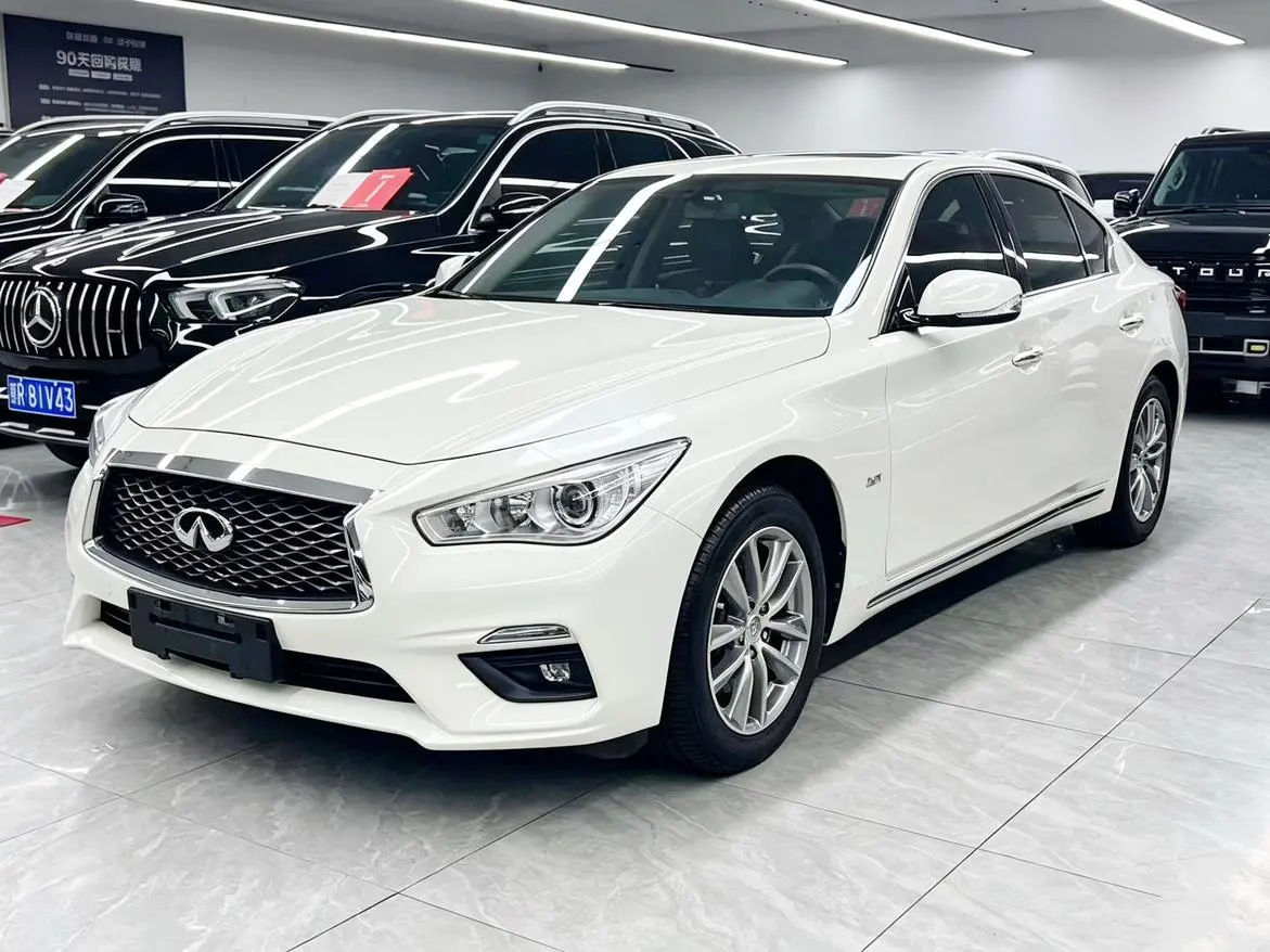 Infiniti Q50L 2018 2.0T Comfort China VI