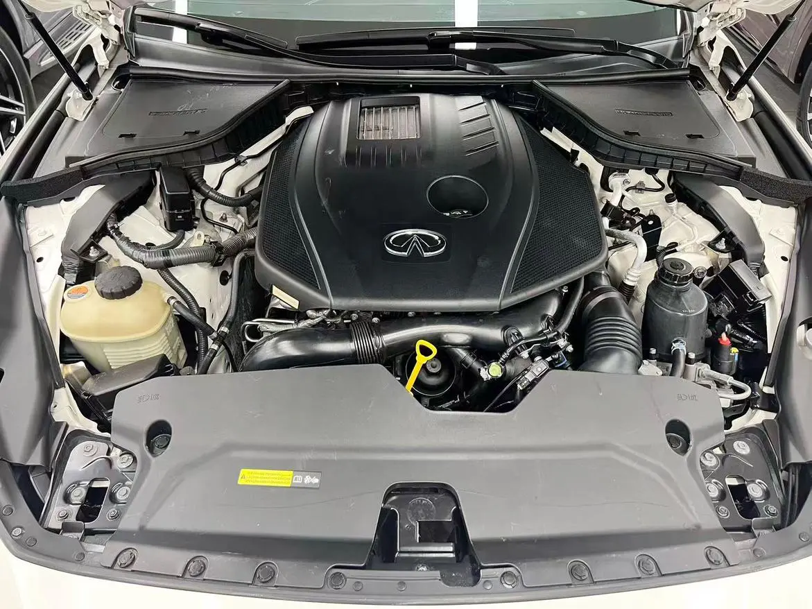 Infiniti Q50L 2018 2.0T Comfort China VI