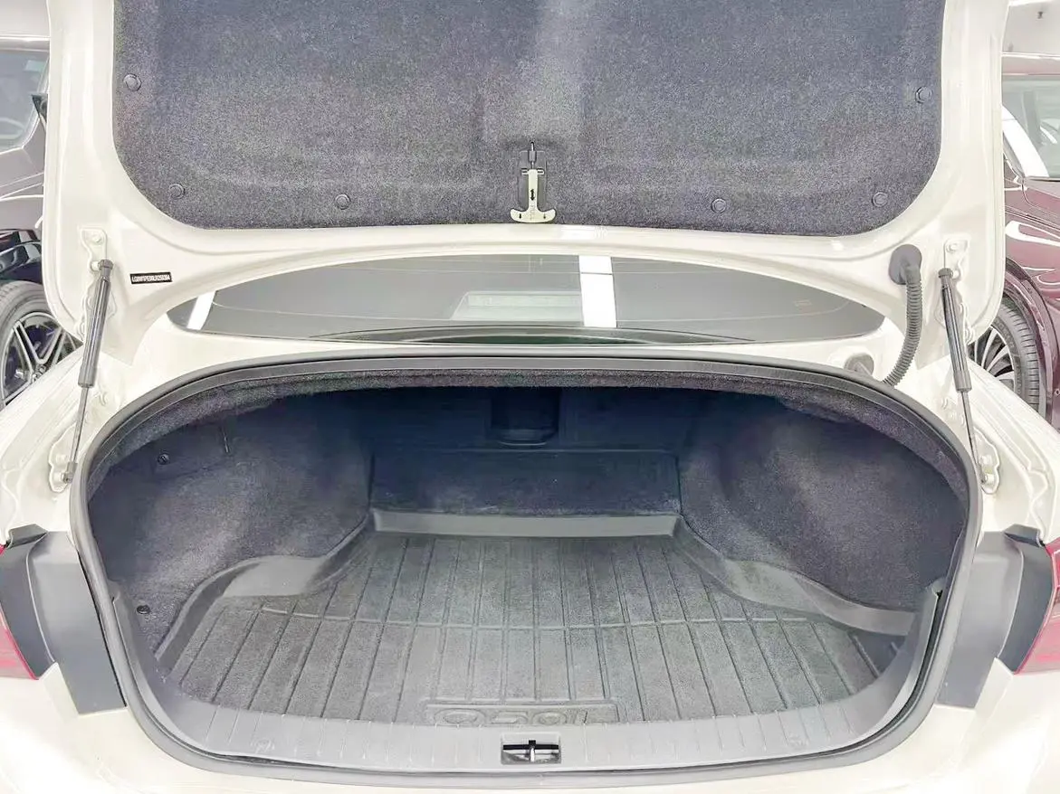 Infiniti Q50L 2018 2.0T Comfort China VI