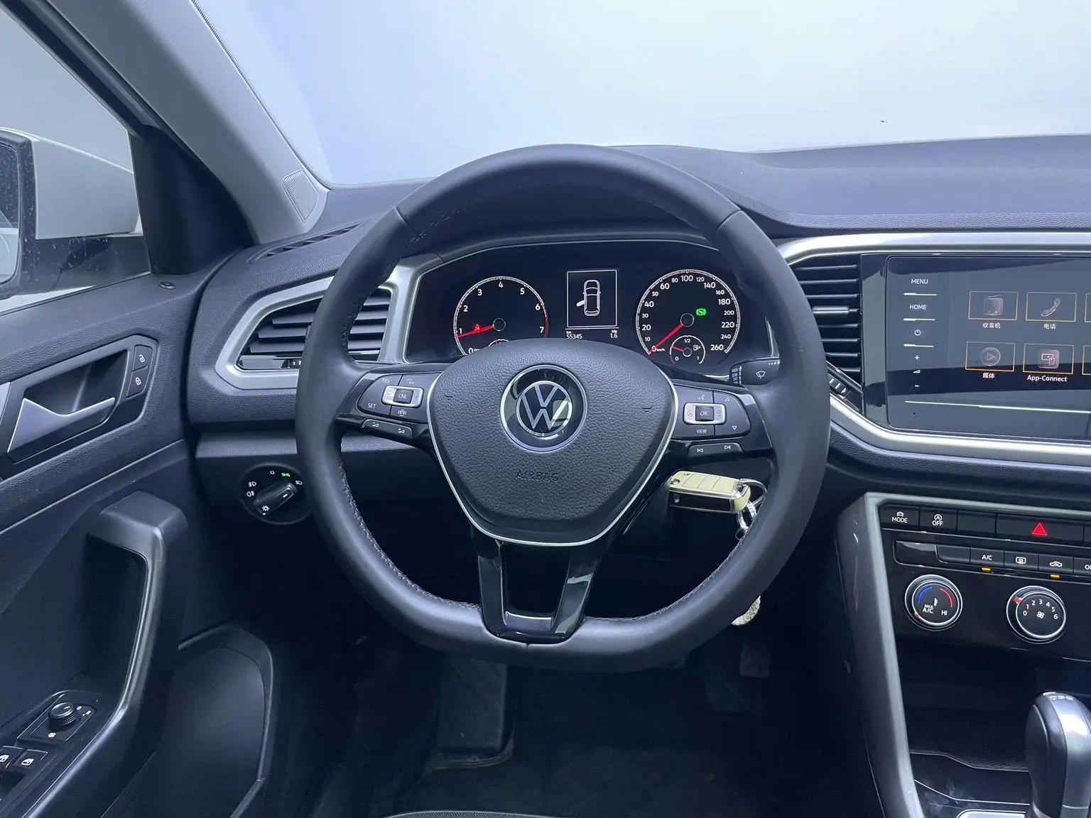 Volkswagen T-Roc 2021 Facelift 280TSI DSG 2WD Smart Connected