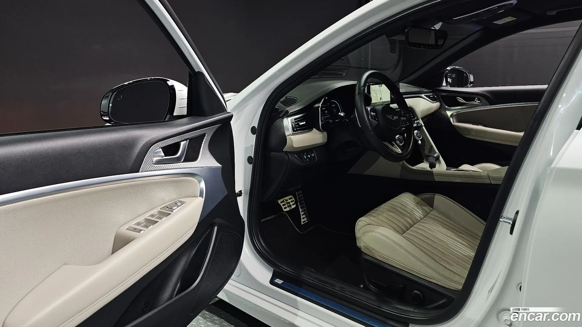 Genesis G70 Gasoline 2.0T 2WD