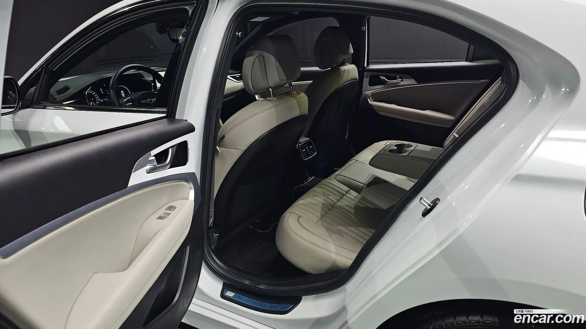 Genesis G70 Gasoline 2.0T 2WD