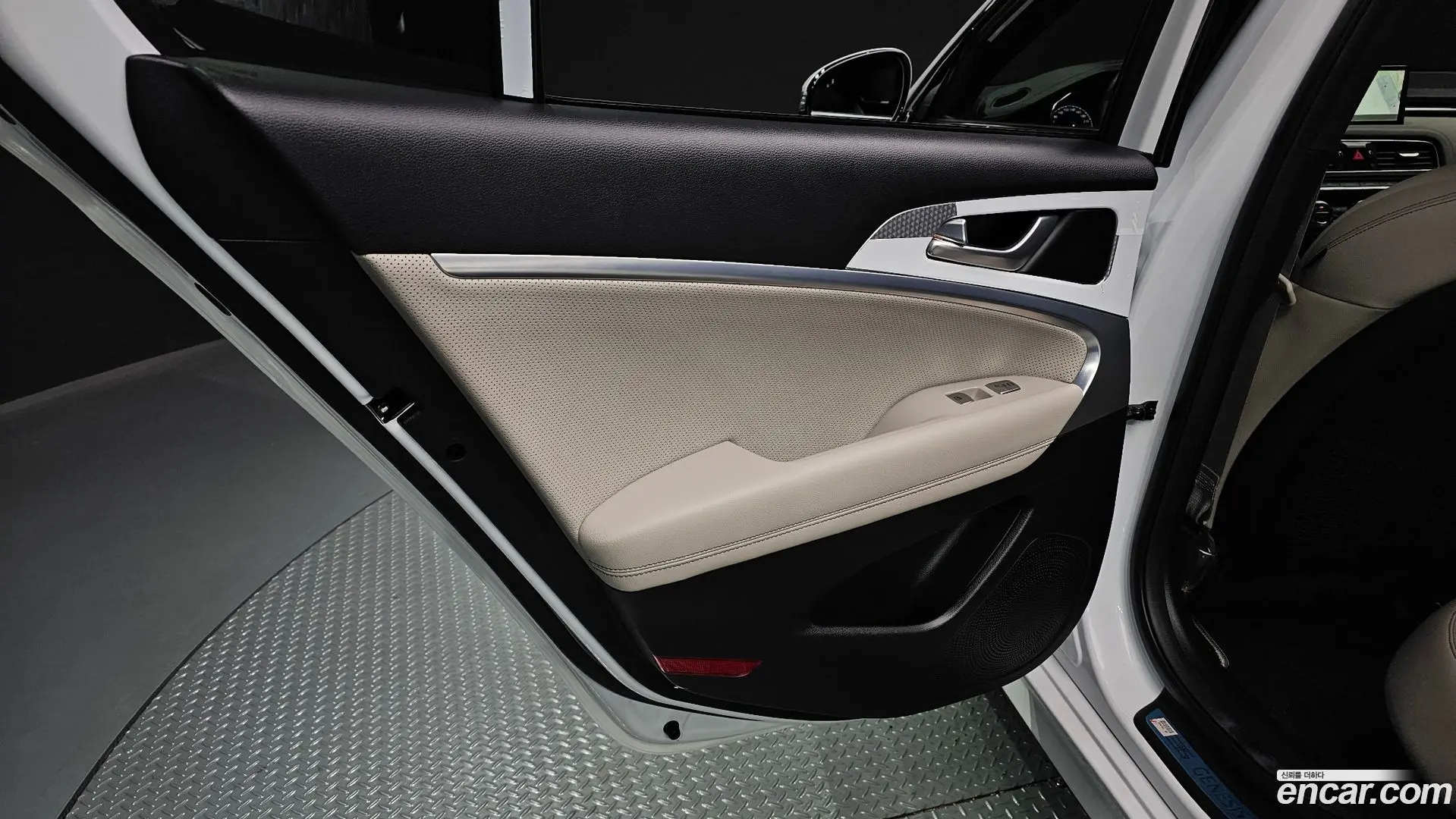 Genesis G70 Gasoline 2.0T 2WD
