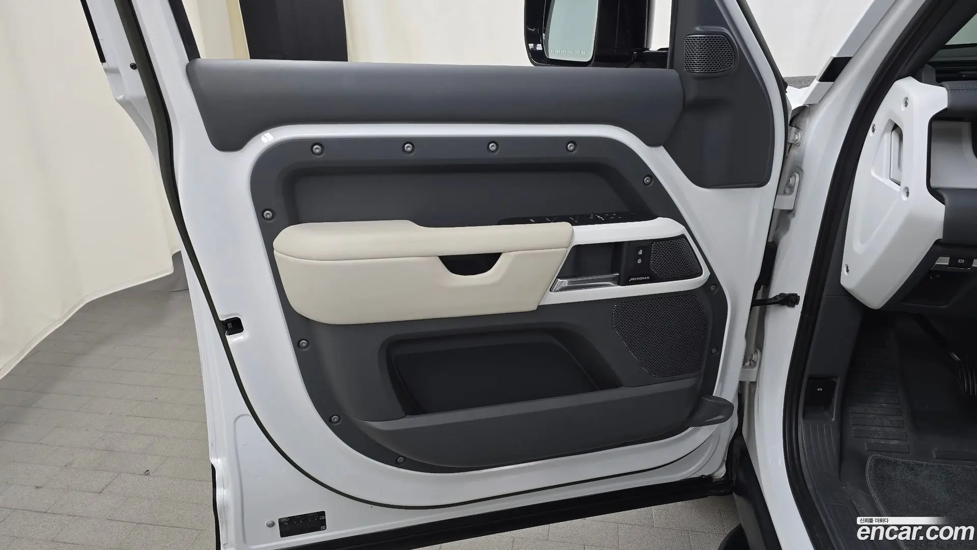 Land Rover Defender 110 D300 HSE
