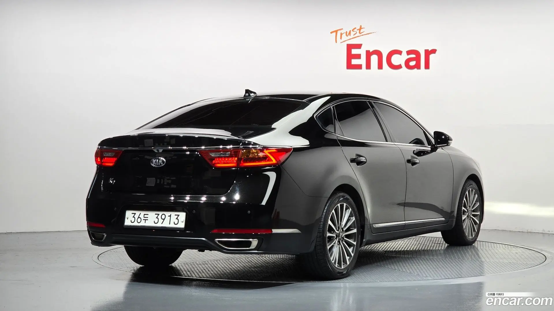 Kia K7 3.0 LPI Prestige (Rental Car)