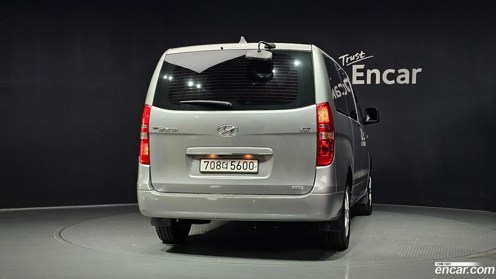 Hyundai Starex 4WD Wagon 12-Seater
