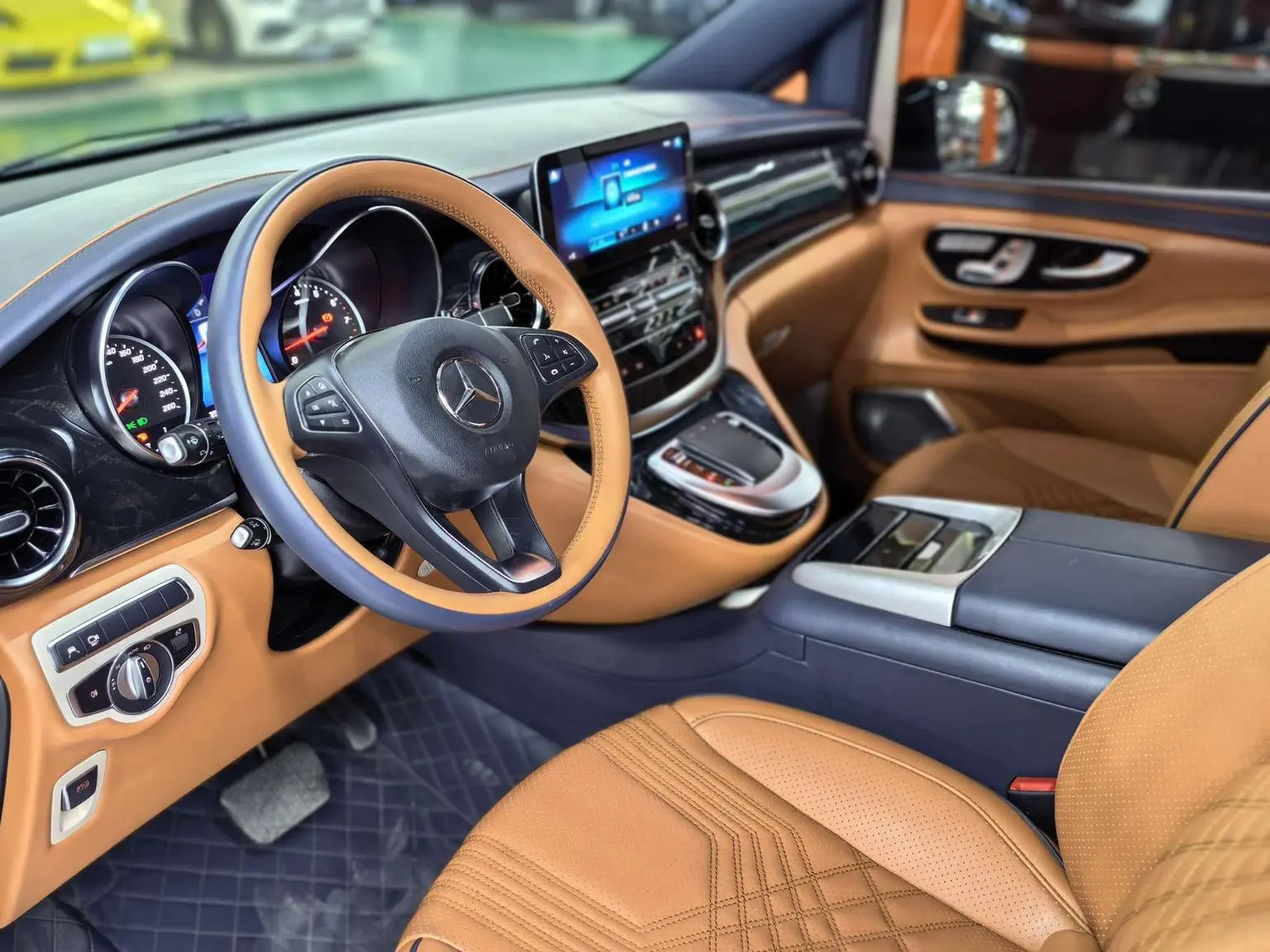 Mercedes-Benz V Class 2022 V 260 L LWB Premium