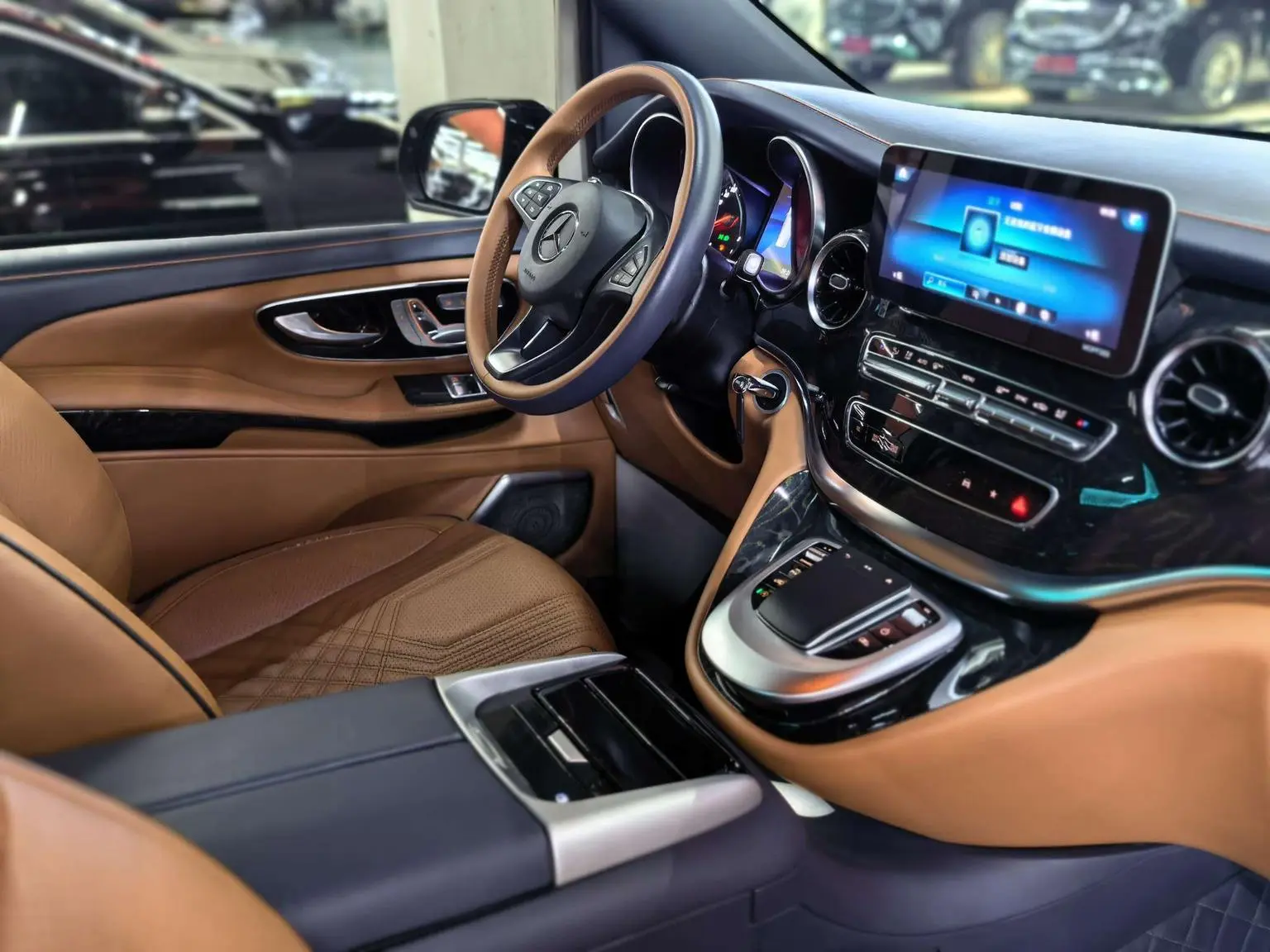 Mercedes-Benz V Class 2022 V 260 L LWB Premium