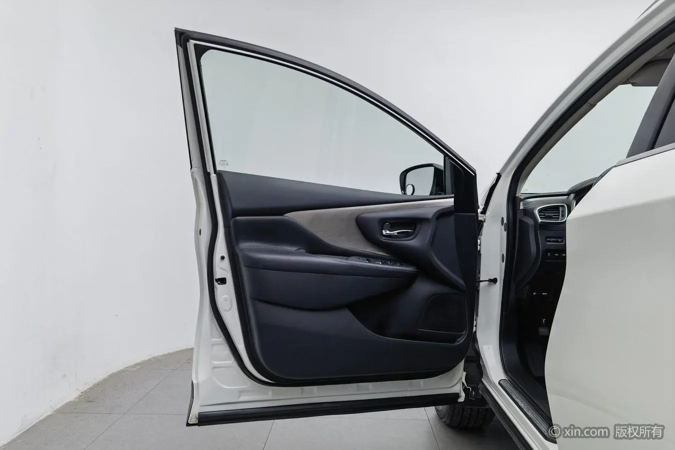 Nissan Murano 2019 2.5L XL 2WD Smart Connected Luxury China VI