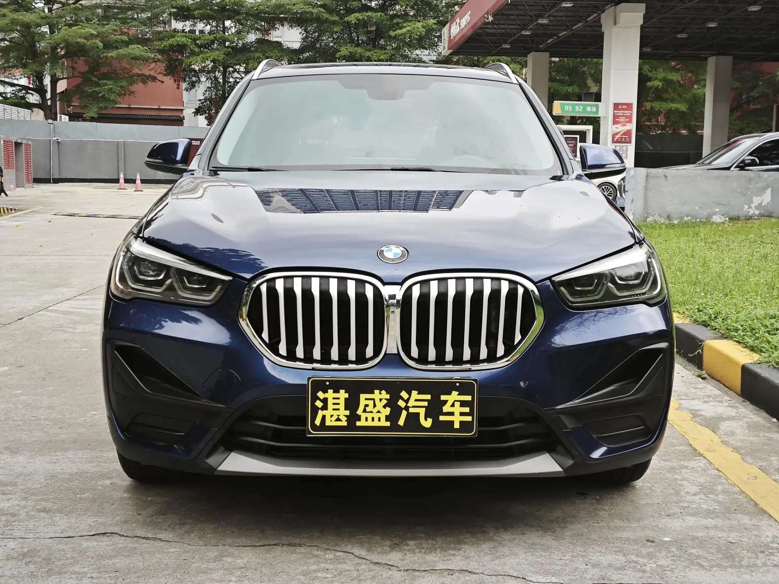 BMW X1 2020 sDrive25Li Leading