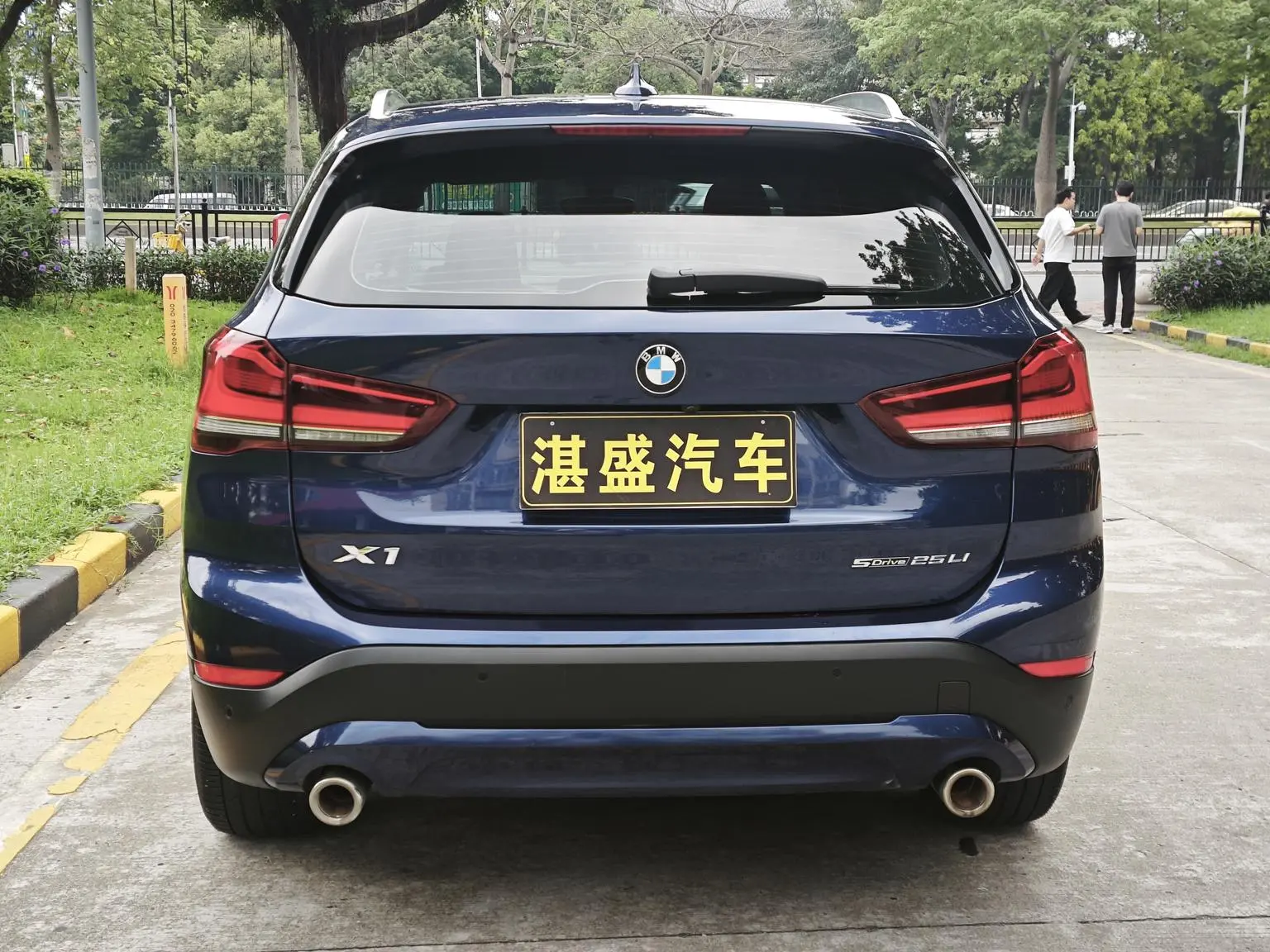 BMW X1 2020 sDrive25Li Leading
