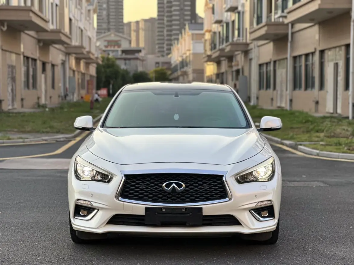 Infiniti Q50L 2018 2.0T China VI