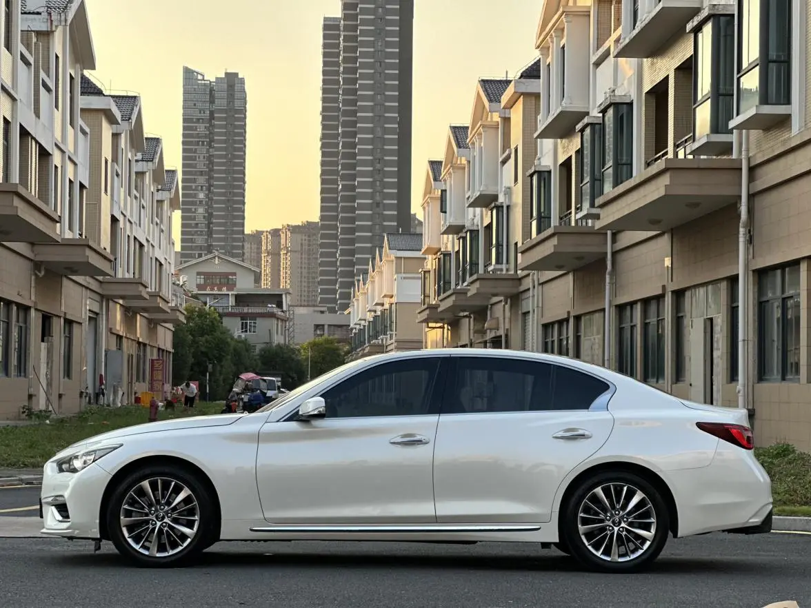 Infiniti Q50L 2018 2.0T China VI