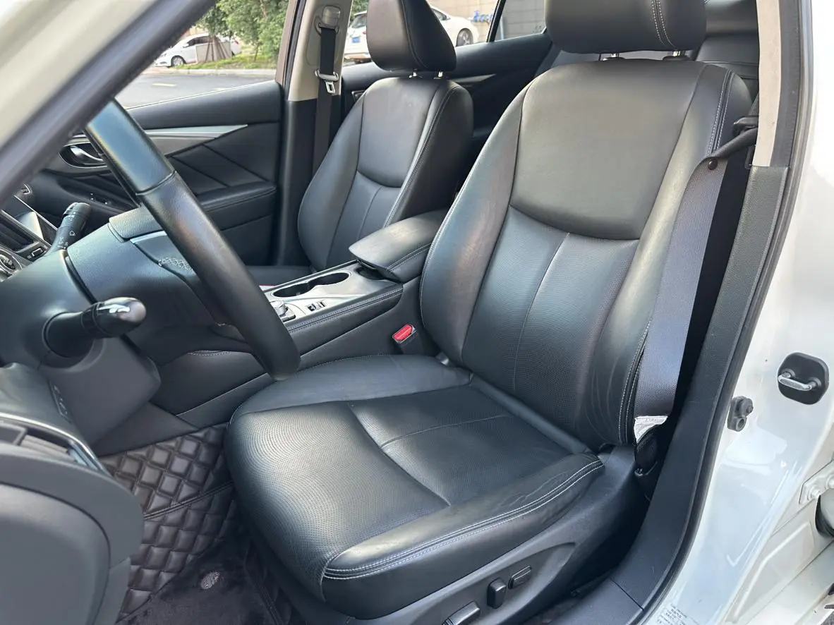 Infiniti Q50L 2018 2.0T China VI