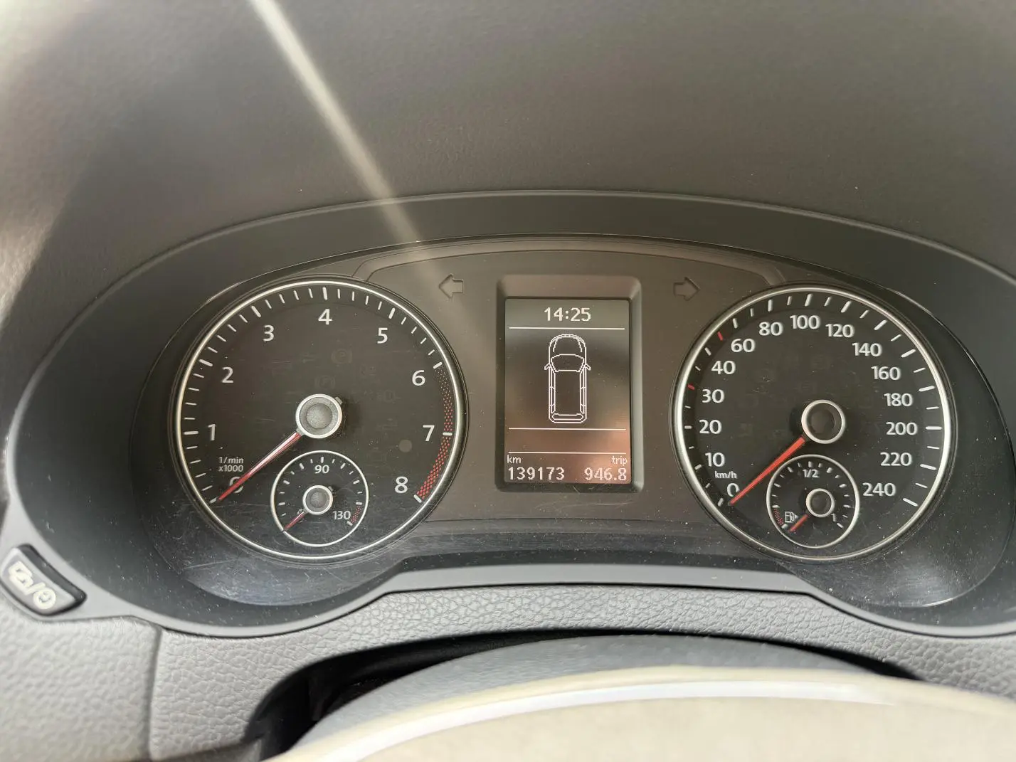 Volkswagen Sharan 2018 380TSI 6 seat