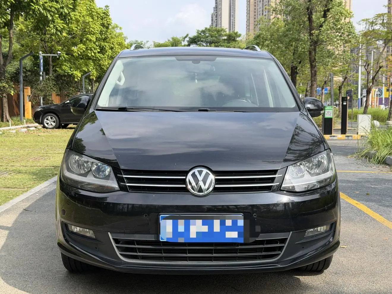 Volkswagen Sharan 2018 380TSI 6 seat