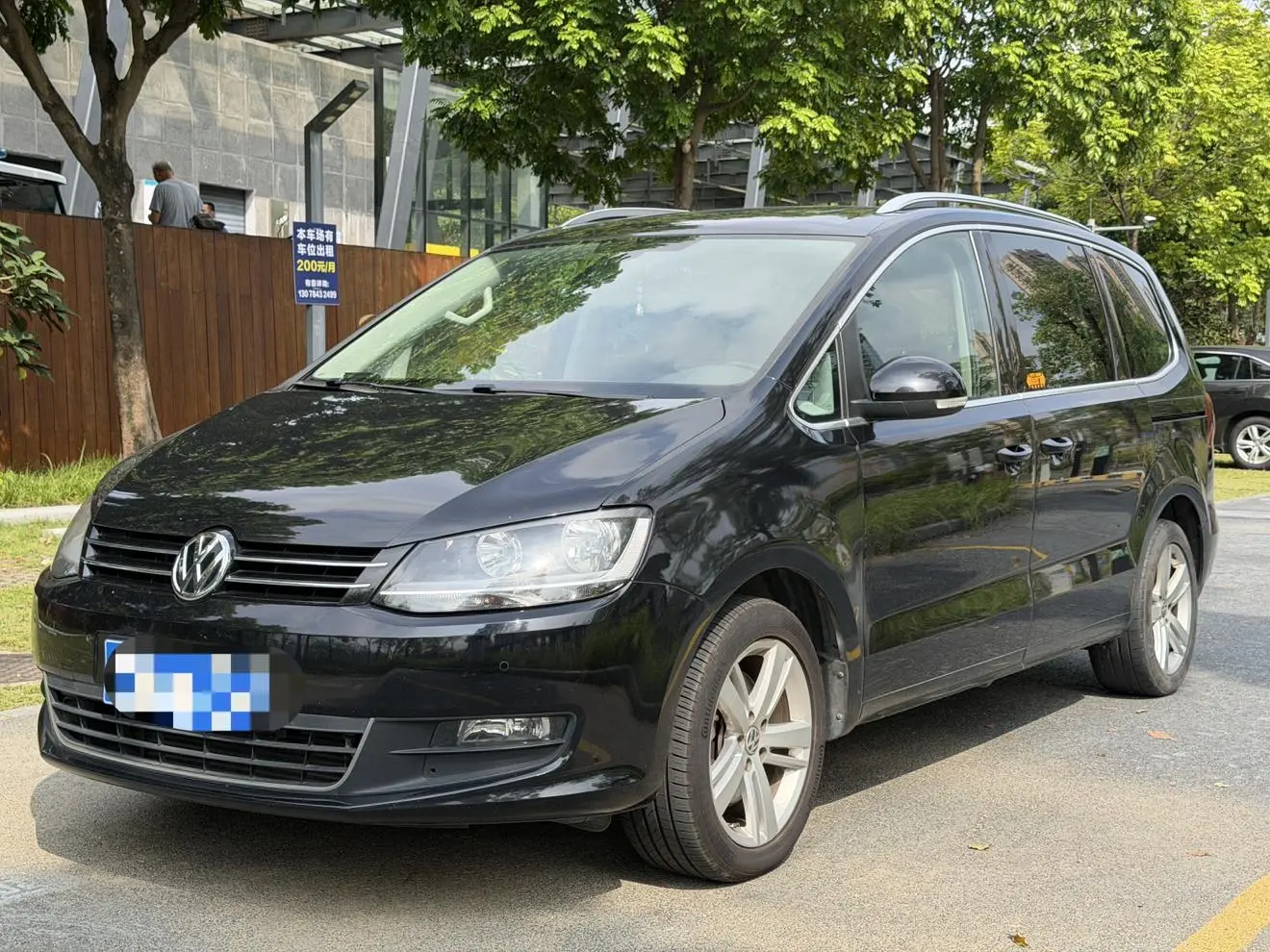 Volkswagen Sharan 2018 380TSI 6 seat
