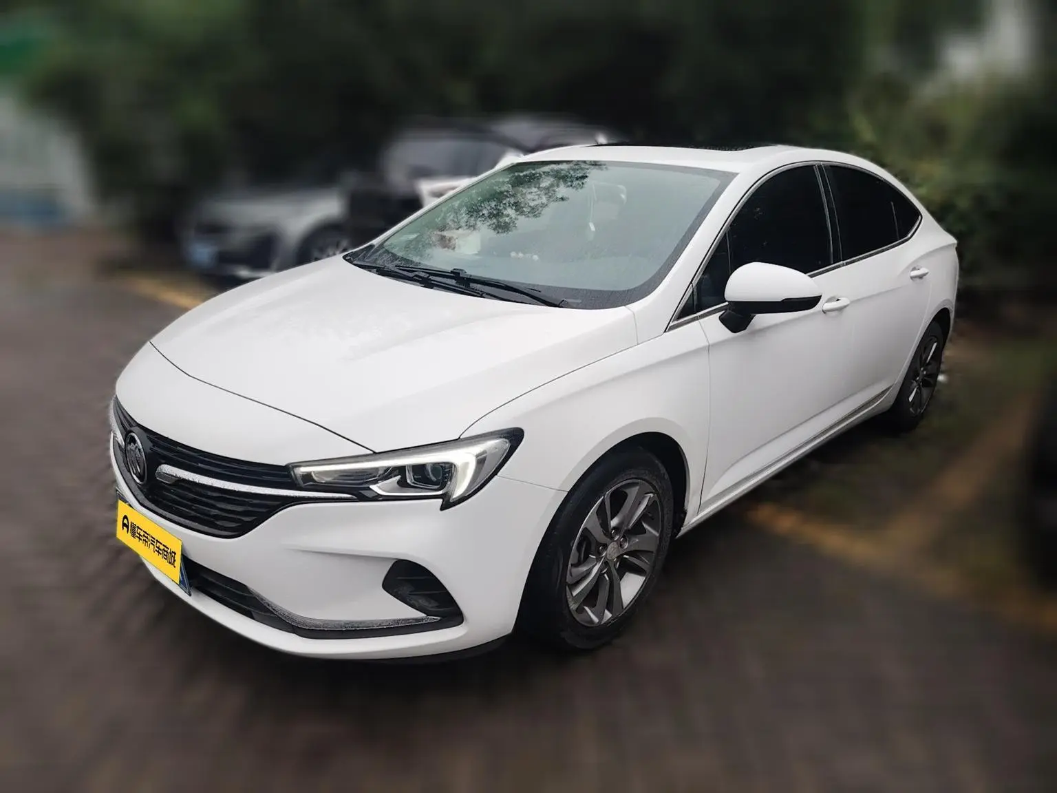 Buick Verano 2020 Sedan 20T CVT Leading