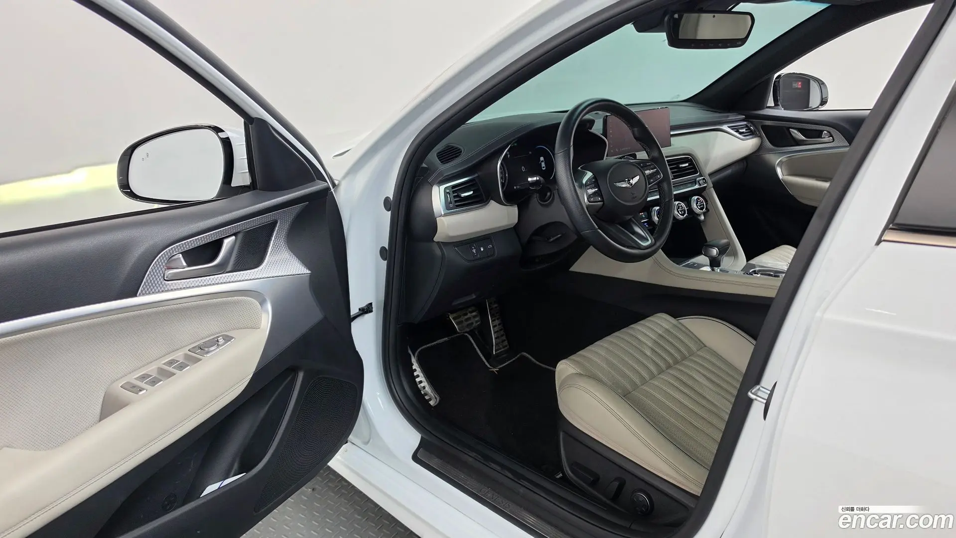 Genesis G70 Gasoline 2.0T 2WD