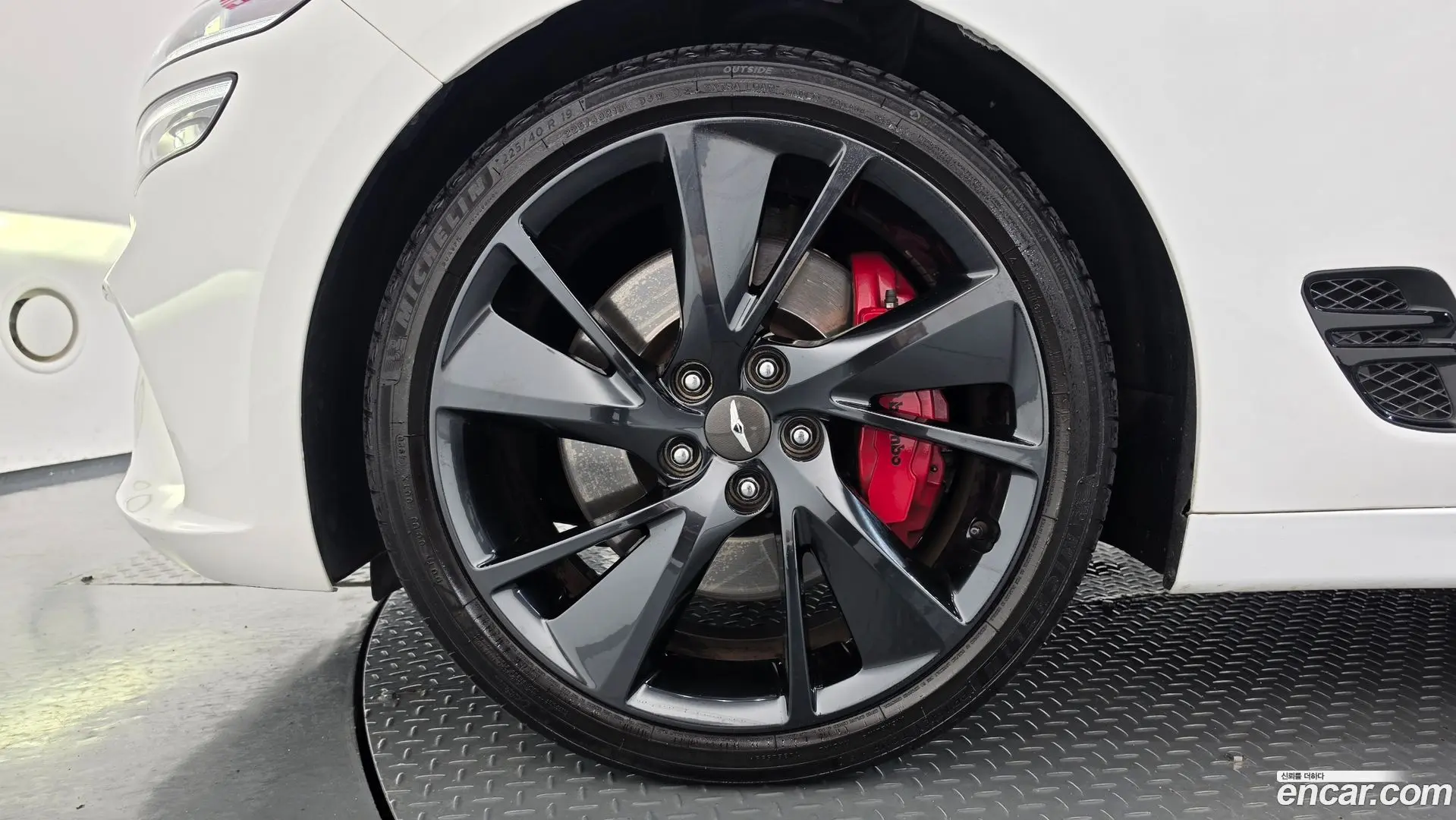 Genesis G70 Gasoline 2.0T 2WD