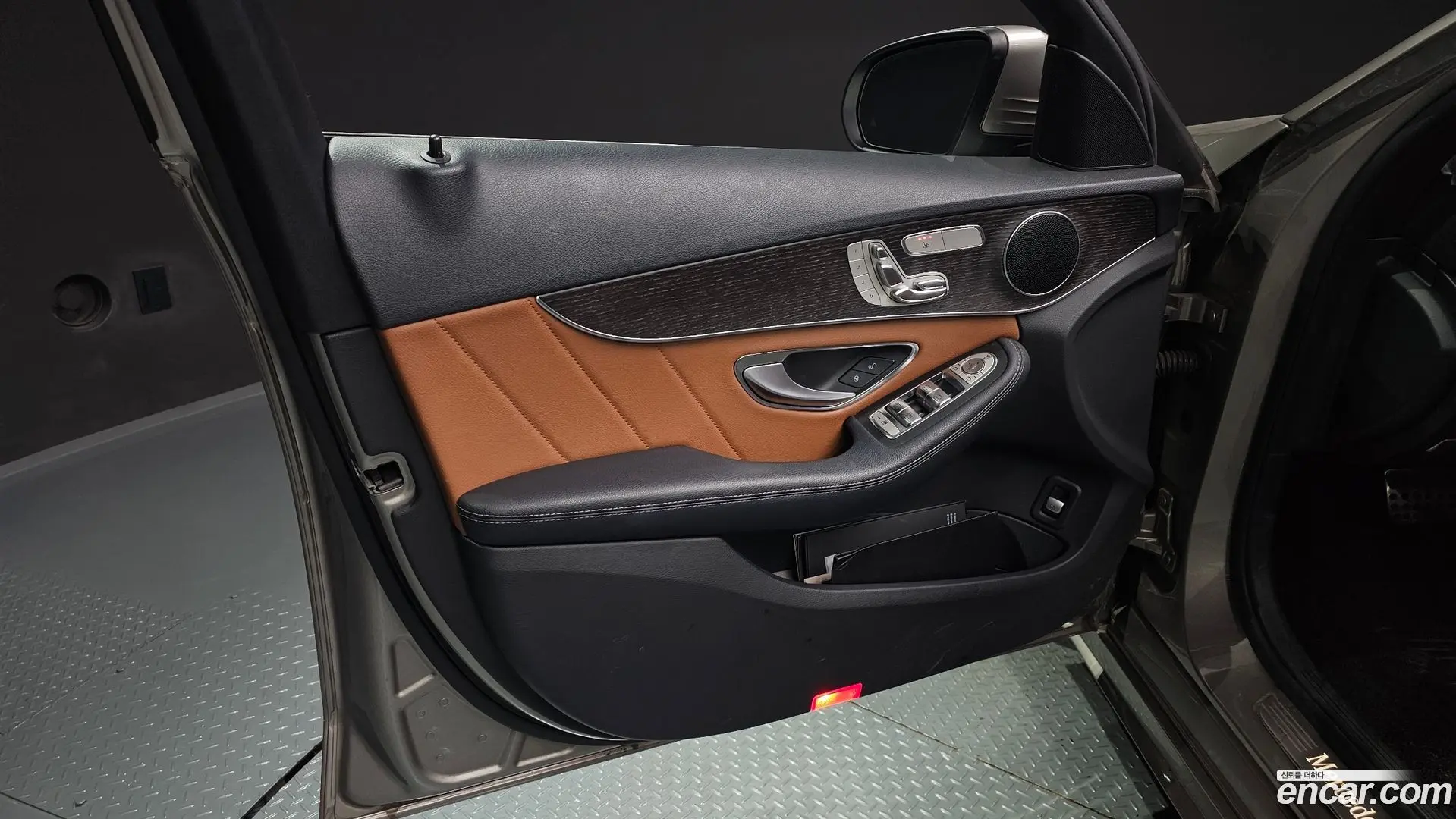 Mercedes-Benz C-Class C220 d 4MATIC AMG Line