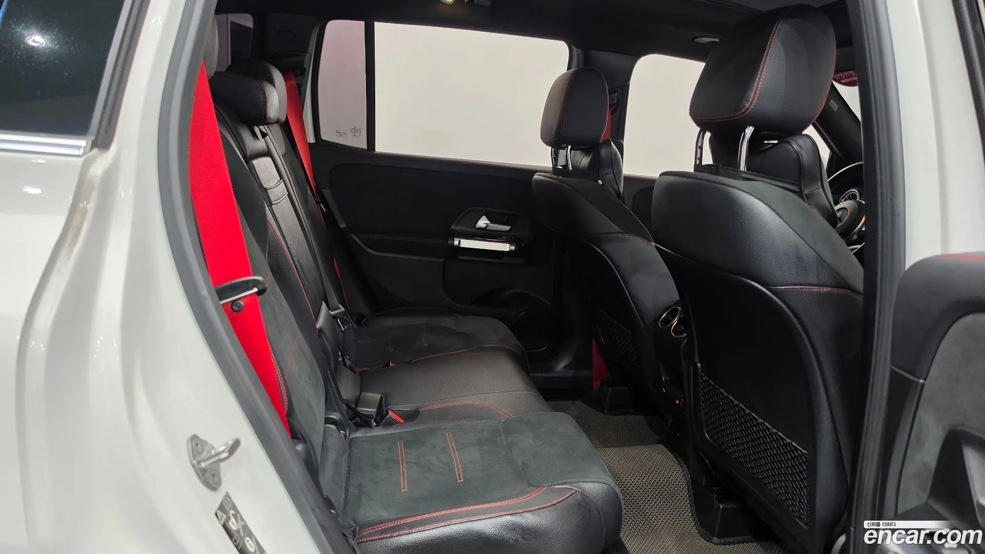 Mercedes-Benz GLB-Class AMG GLB35 4MATIC 2019