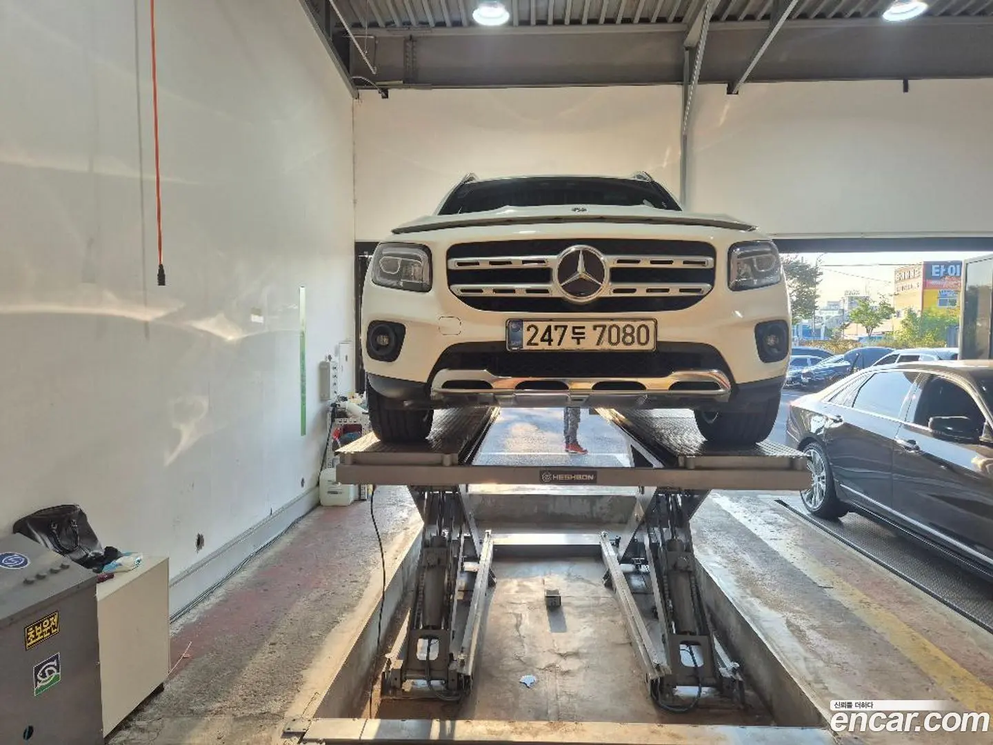 Mercedes-Benz GLB-Class GLB220 2019