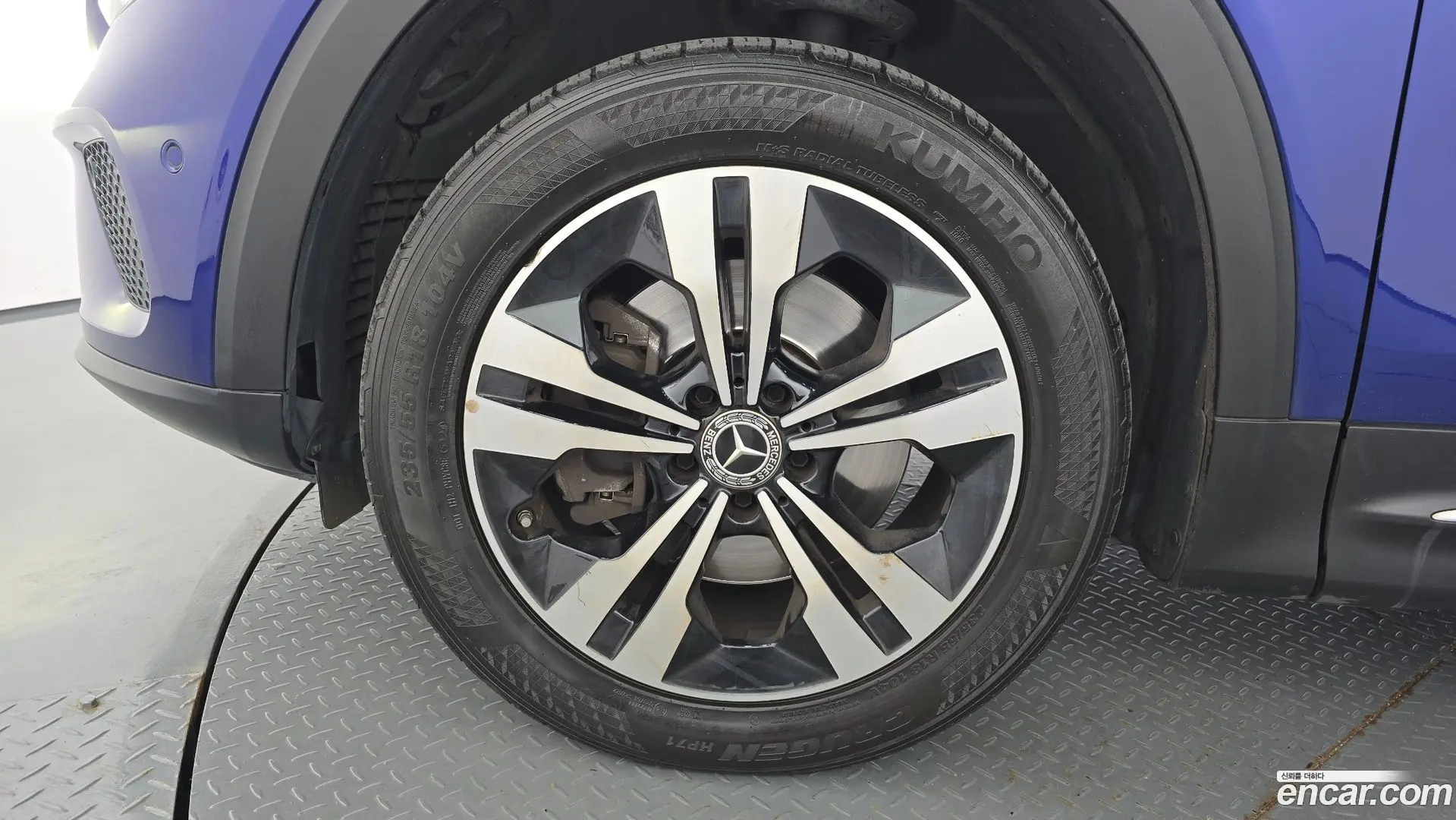 Mercedes-Benz GLB-Class GLB220 2019