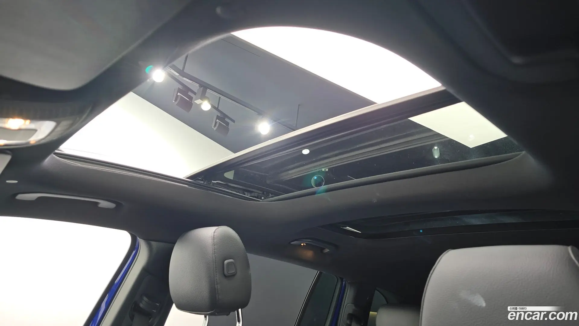 Mercedes-Benz GLB-Class GLB220 2019