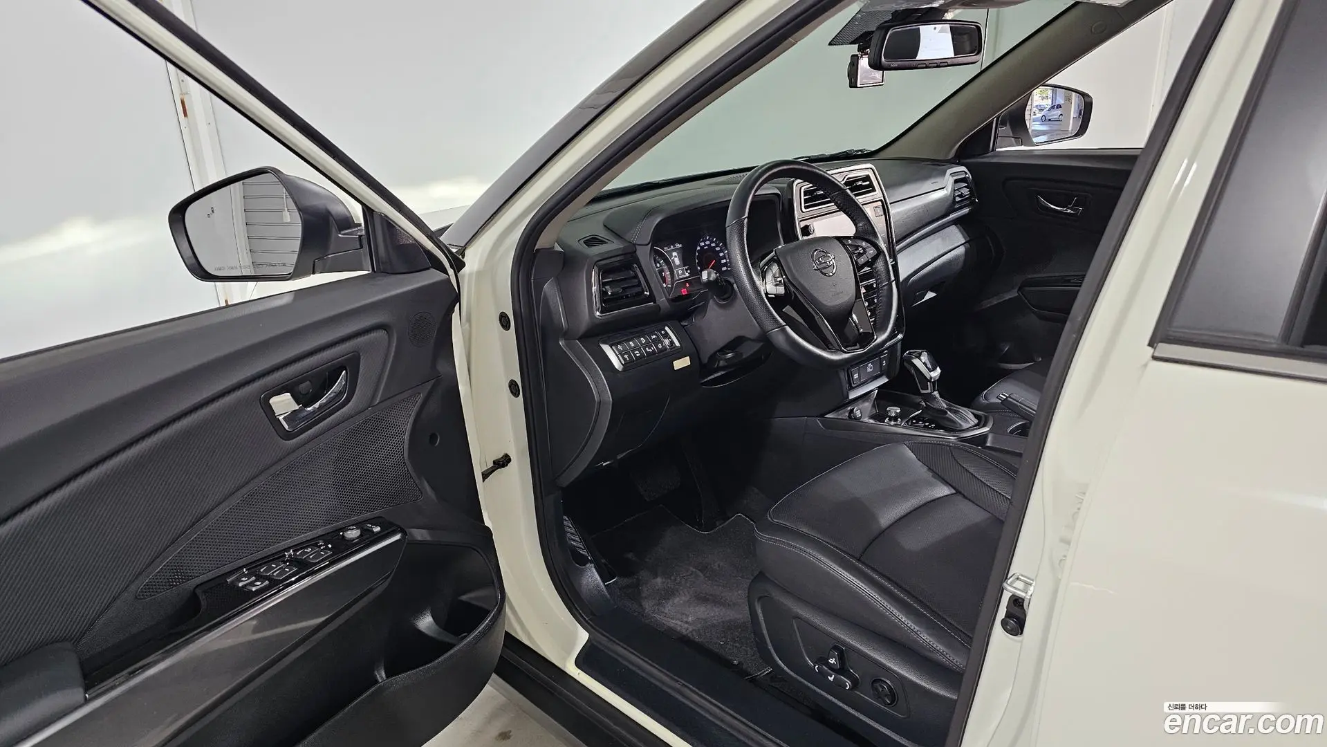 KG Mobility TIBOLI Gasoline 1.5 2WD 2021