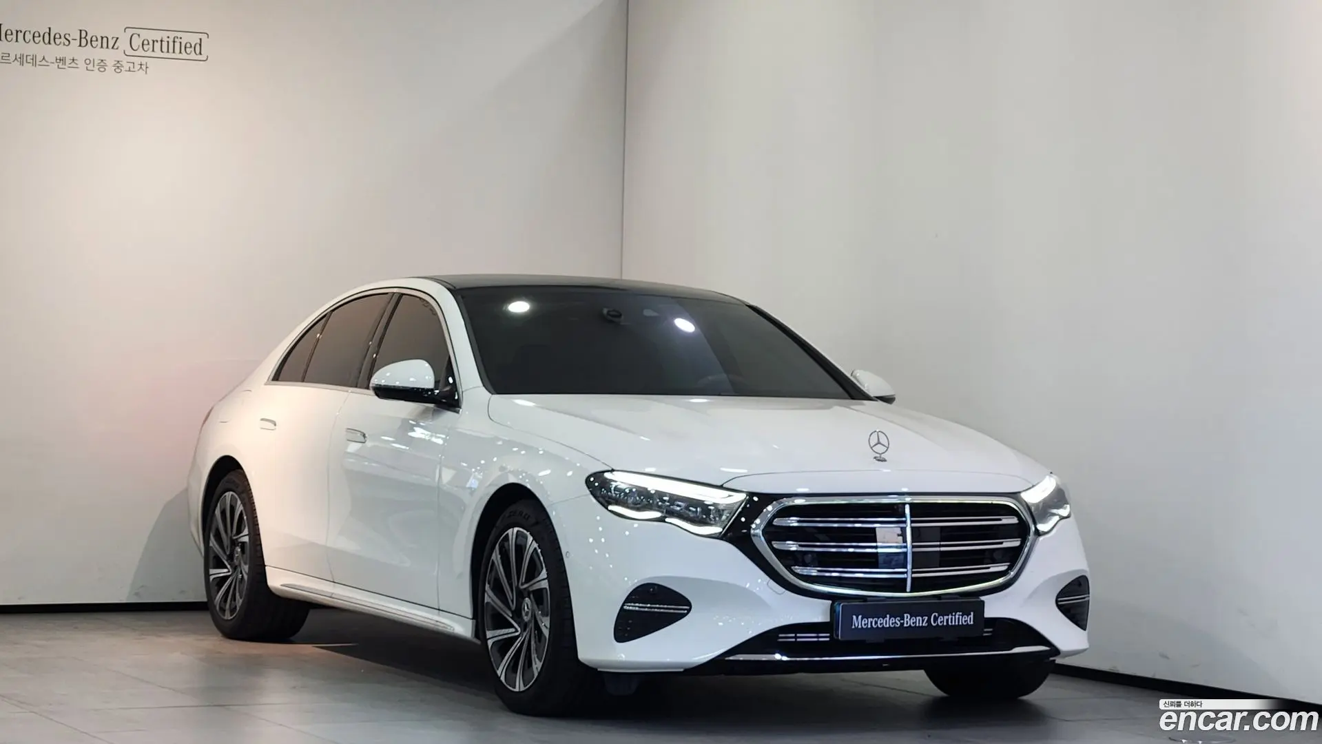 Mercedes-Benz E-Class E300 4MATIC Exclusive 2023