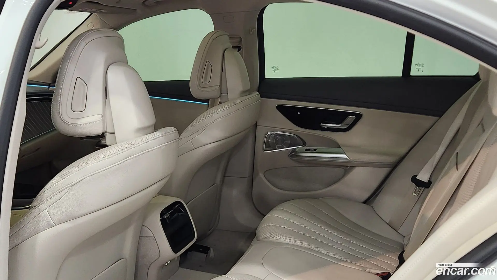 Mercedes-Benz E-Class E300 4MATIC Exclusive 2023
