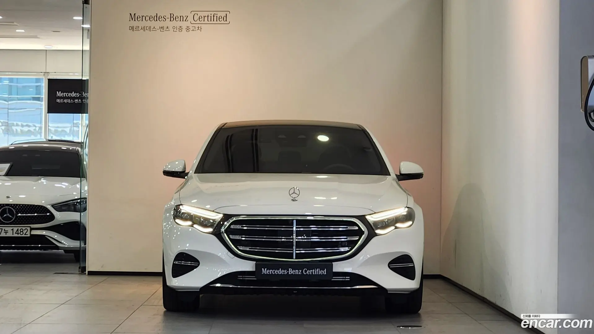 Mercedes-Benz E-Class E300 4MATIC Exclusive 2023