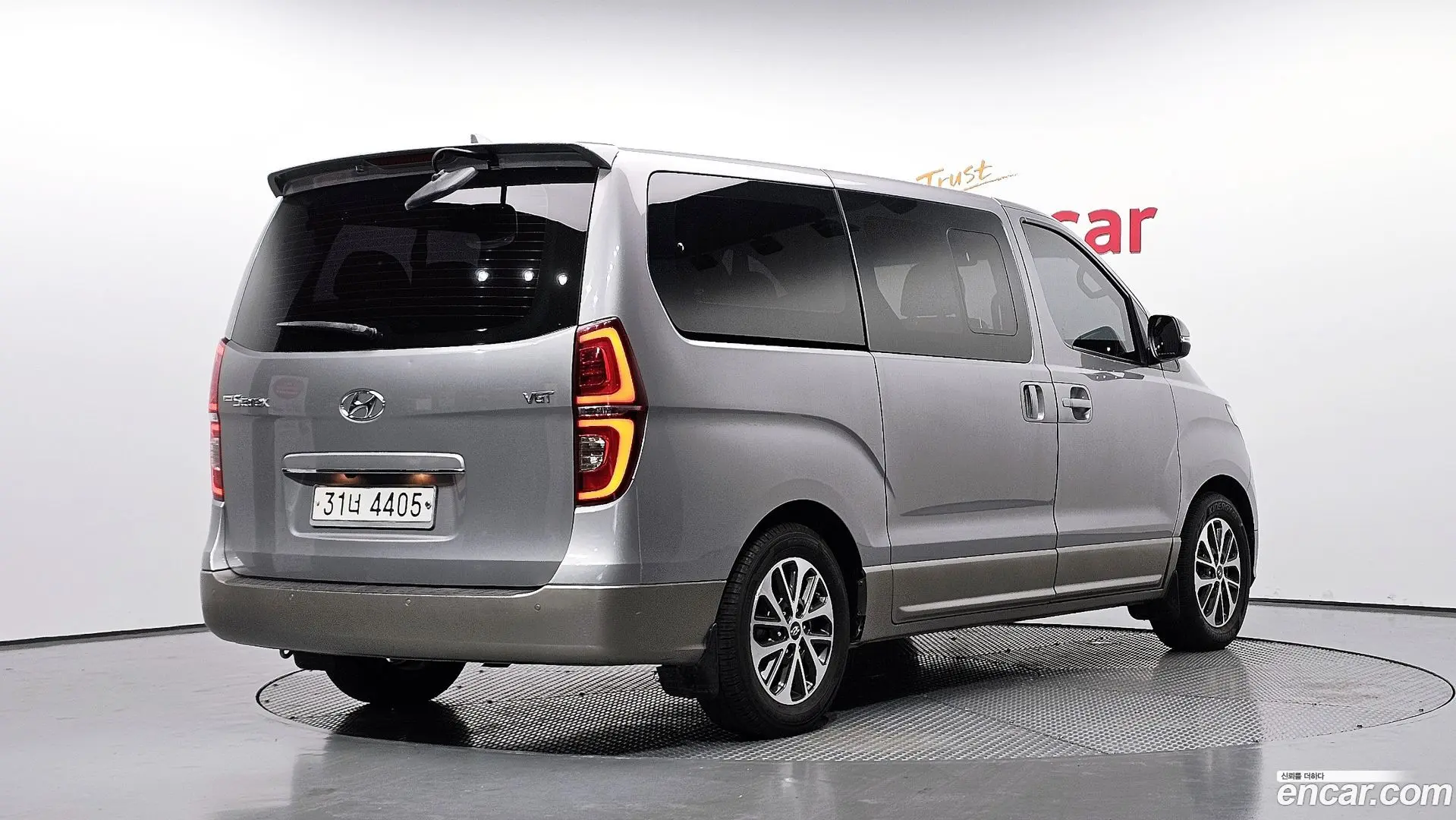 Hyundai Starex Urban 9-Seater