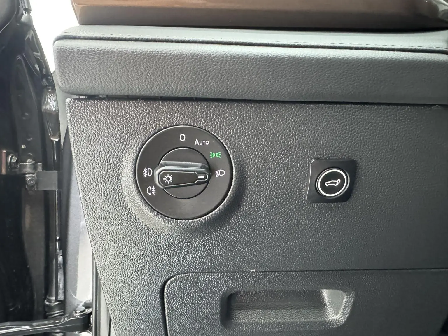 Volkswagen Tharu 2021 280TSI 2WD Luxury