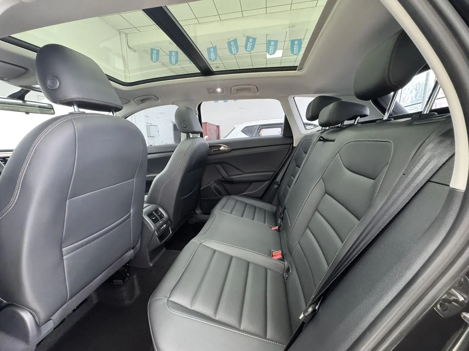 Volkswagen Tharu 2021 280TSI 2WD Luxury