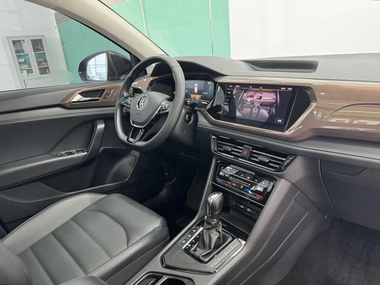 Volkswagen Tharu 2021 280TSI 2WD Luxury