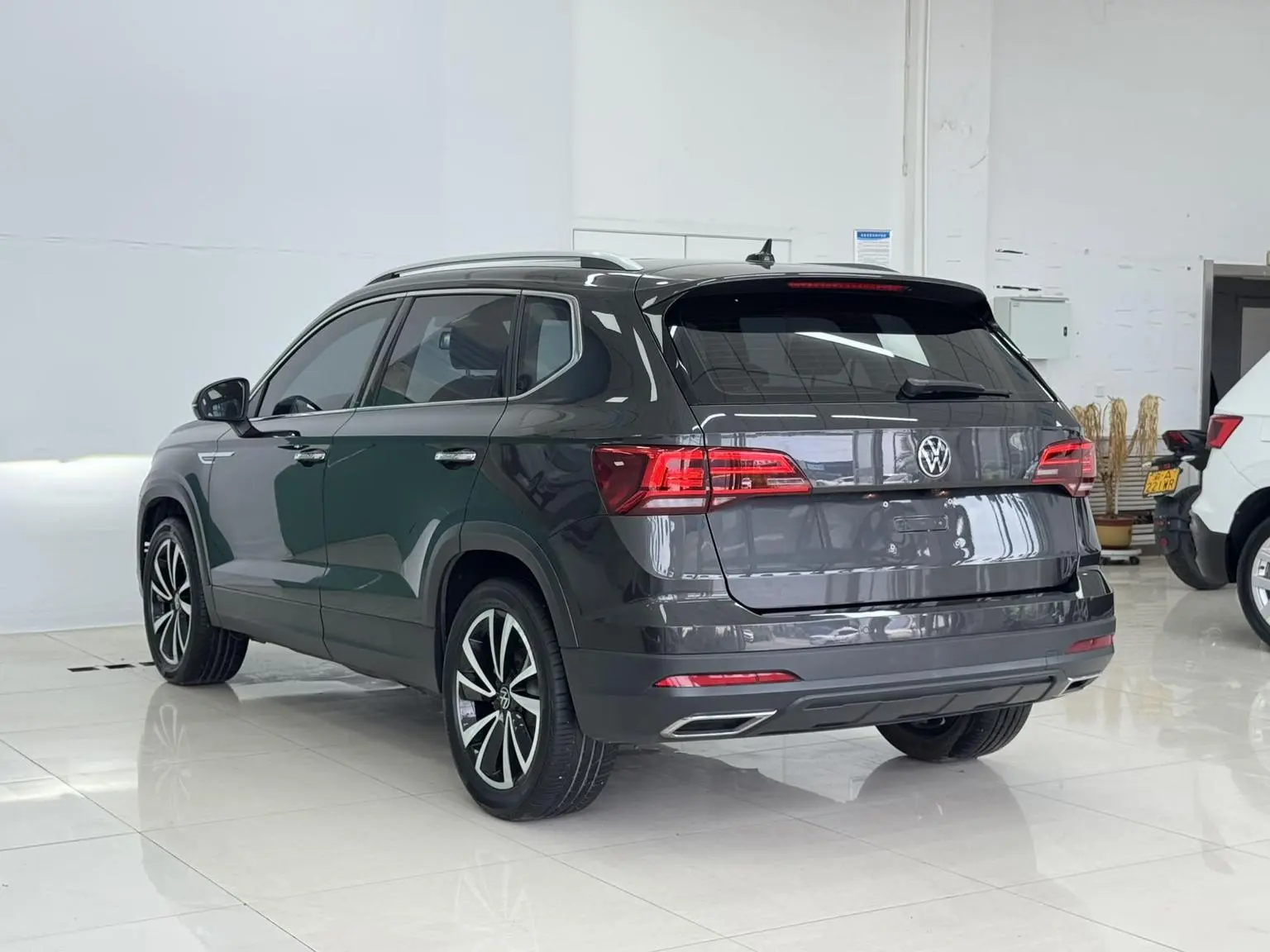 Volkswagen Tharu 2021 280TSI 2WD Luxury