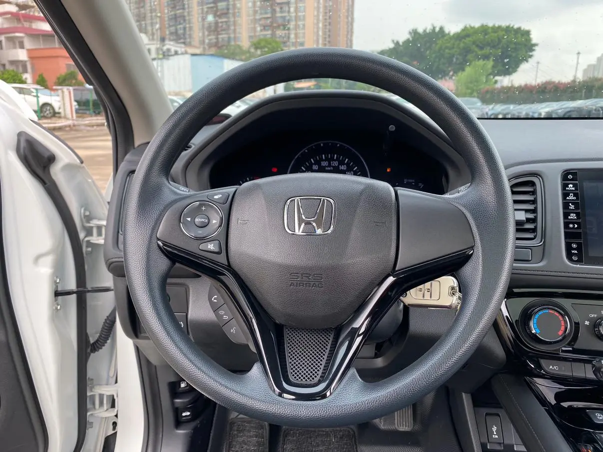 Honda Vezel 2020 1.5L CVT Pioneer