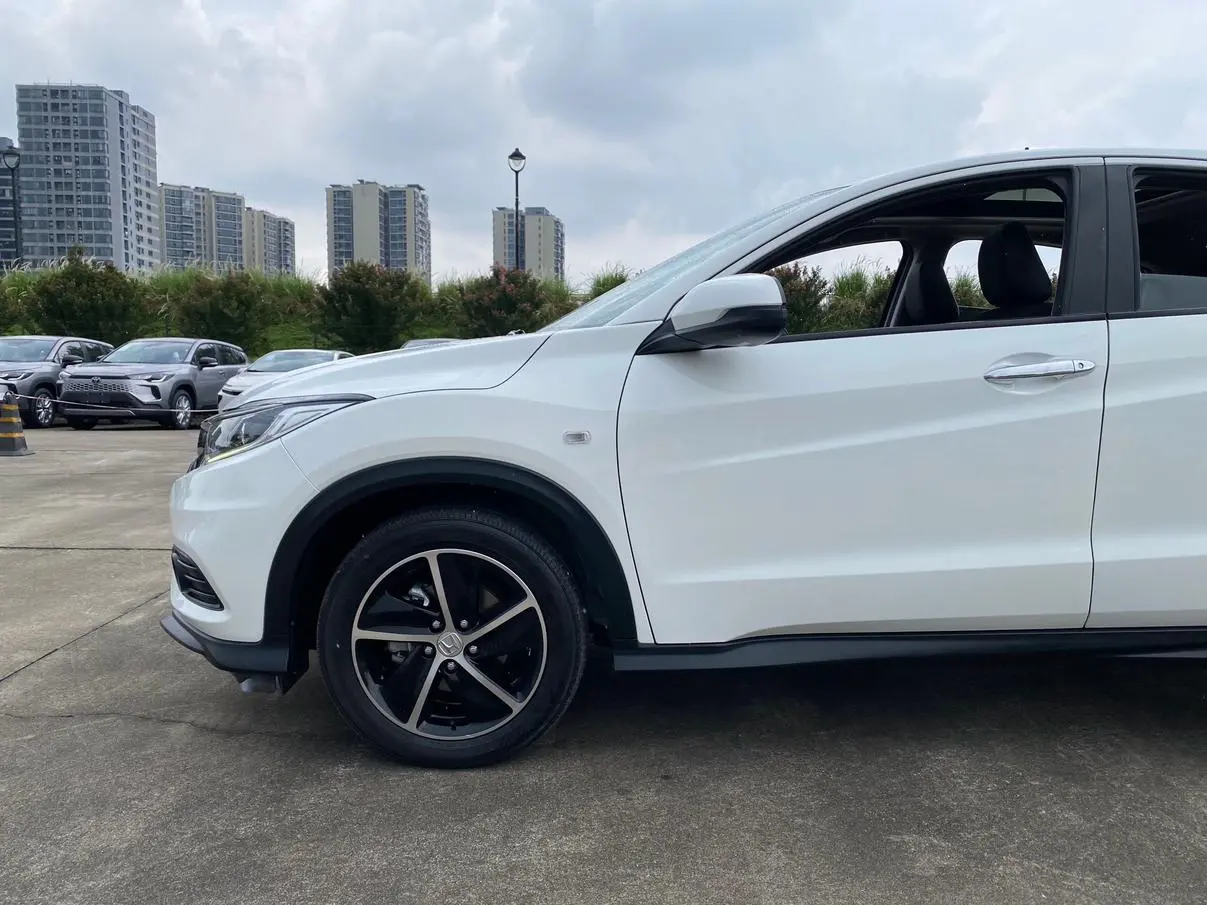 Honda Vezel 2020 1.5L CVT Pioneer