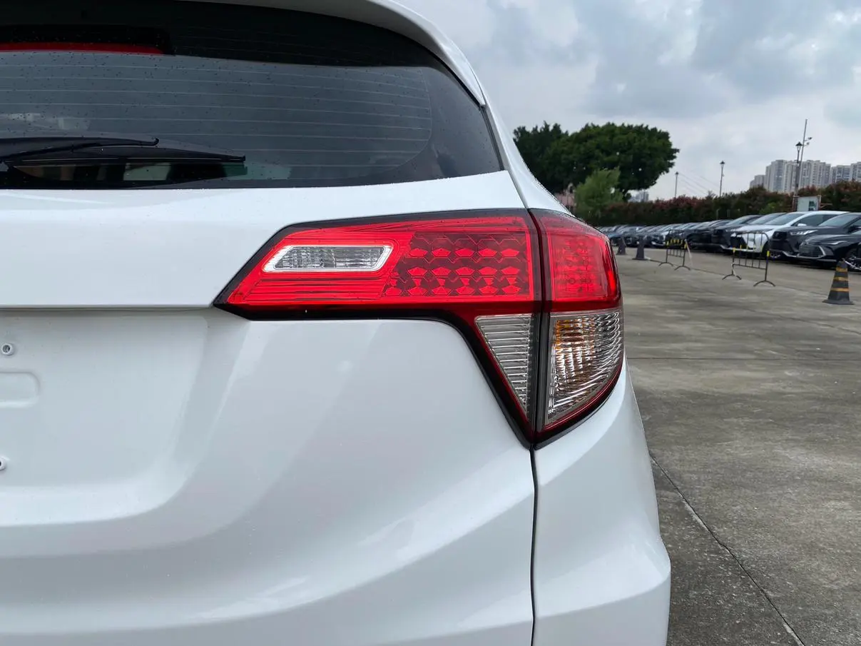 Honda Vezel 2020 1.5L CVT Pioneer