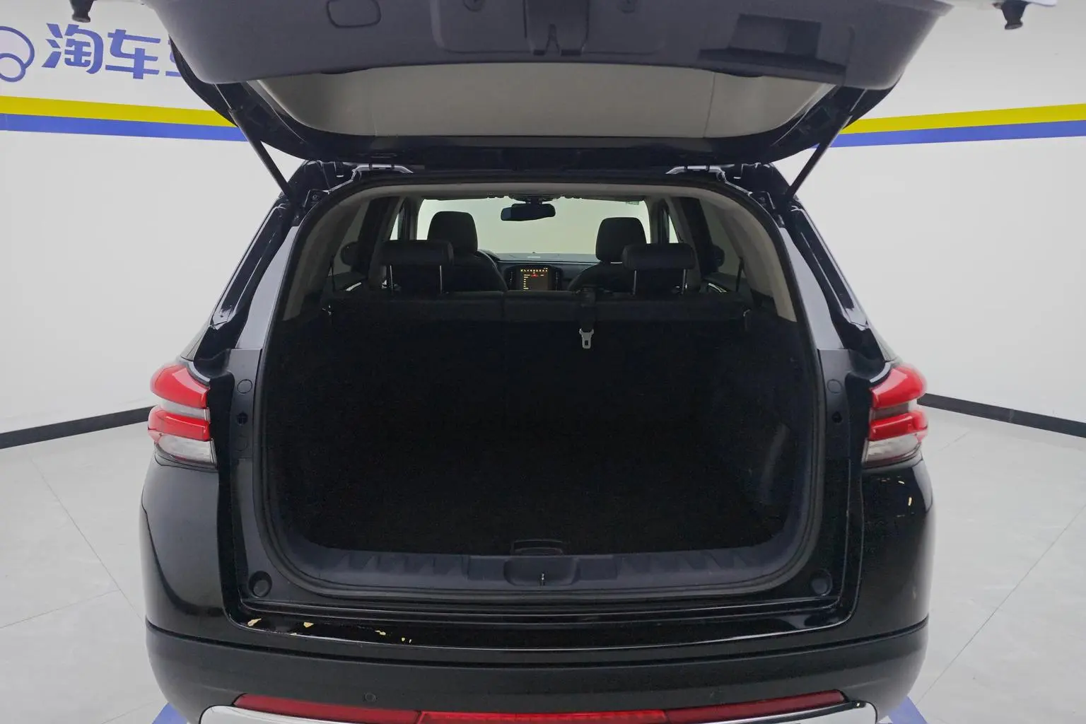 V7 2018 280T Auto Luxury 5 seat