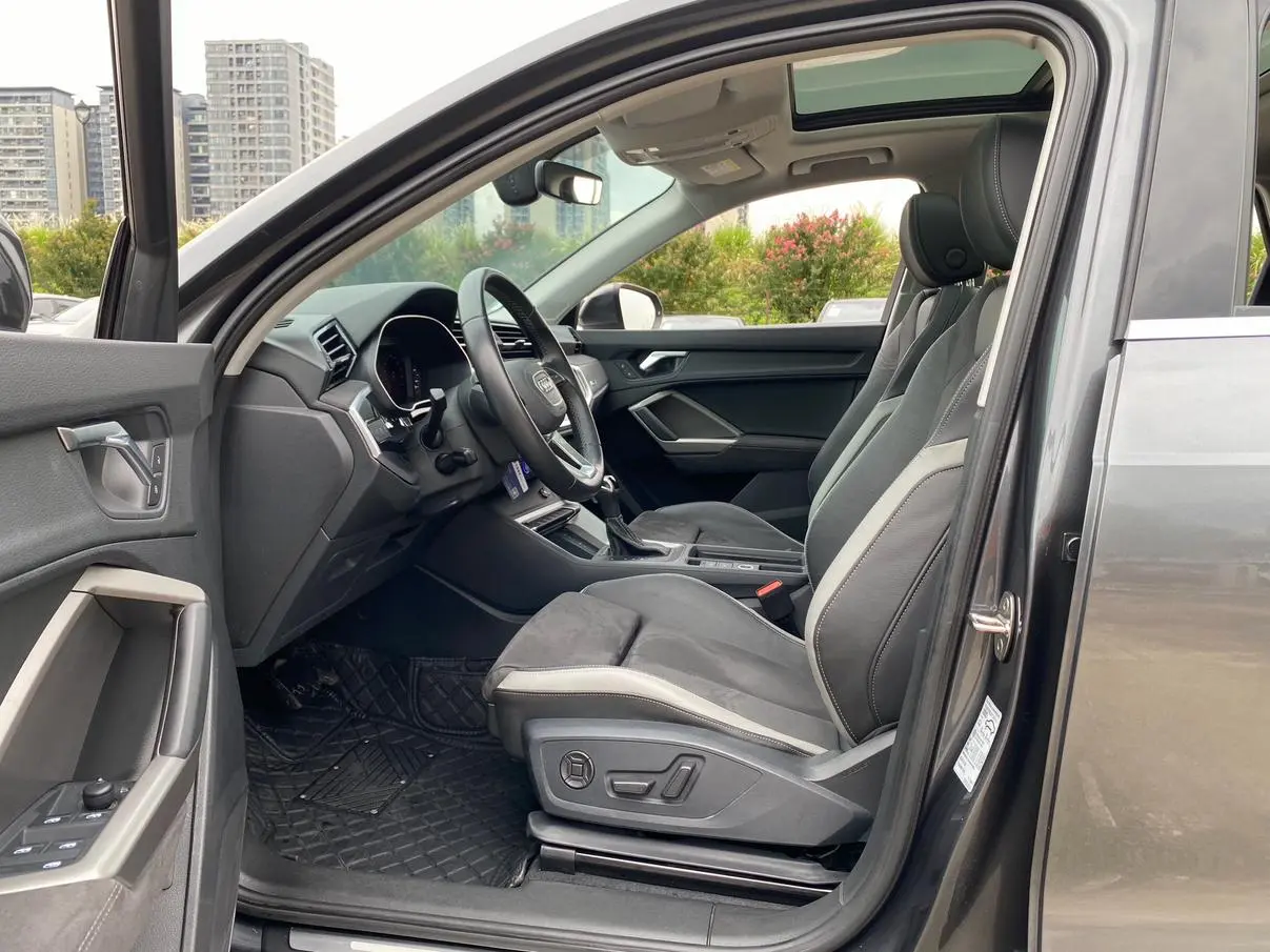 Audi Q3 2022 35 TFSI Progressive Dynamic